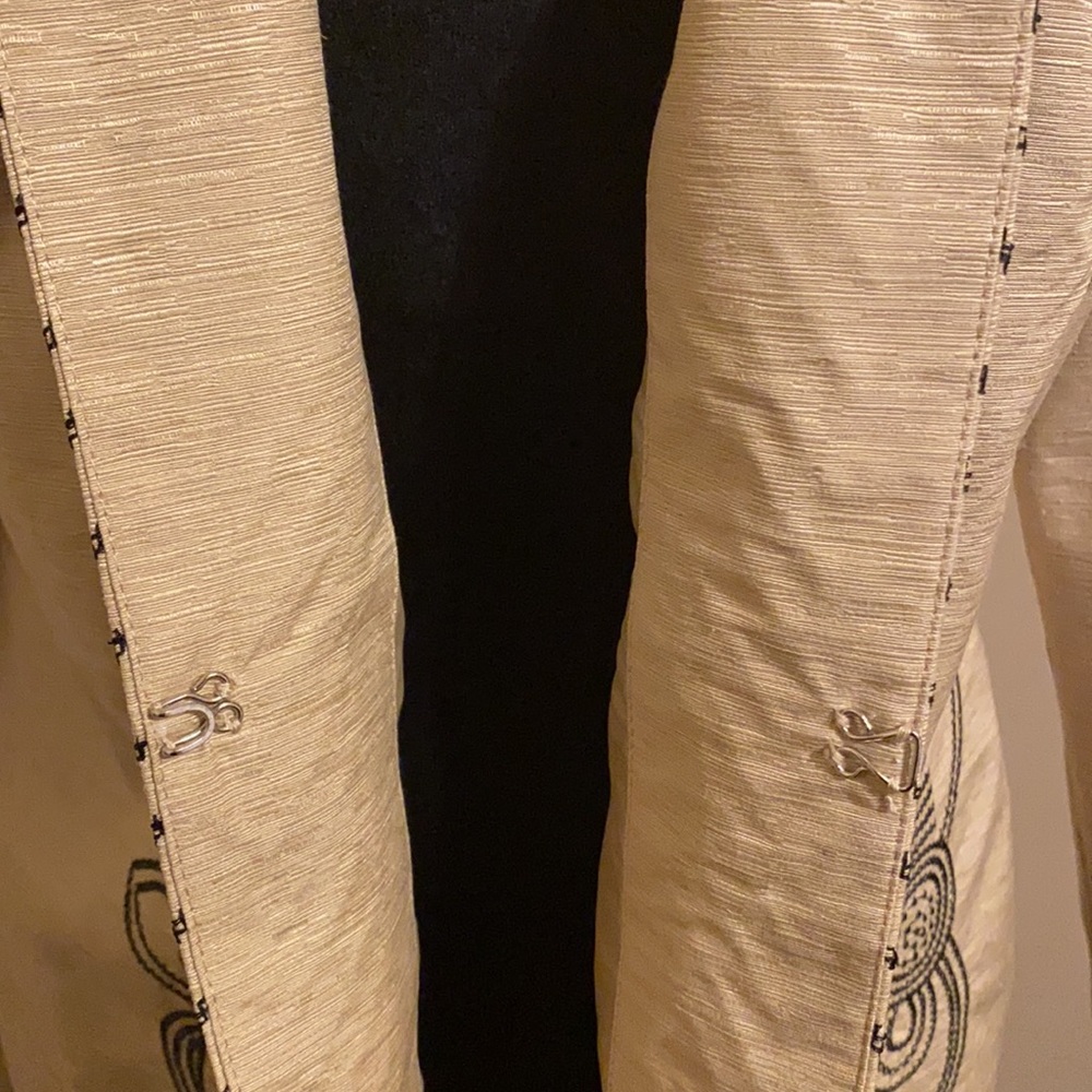 Jacket - Picture 5 of 5